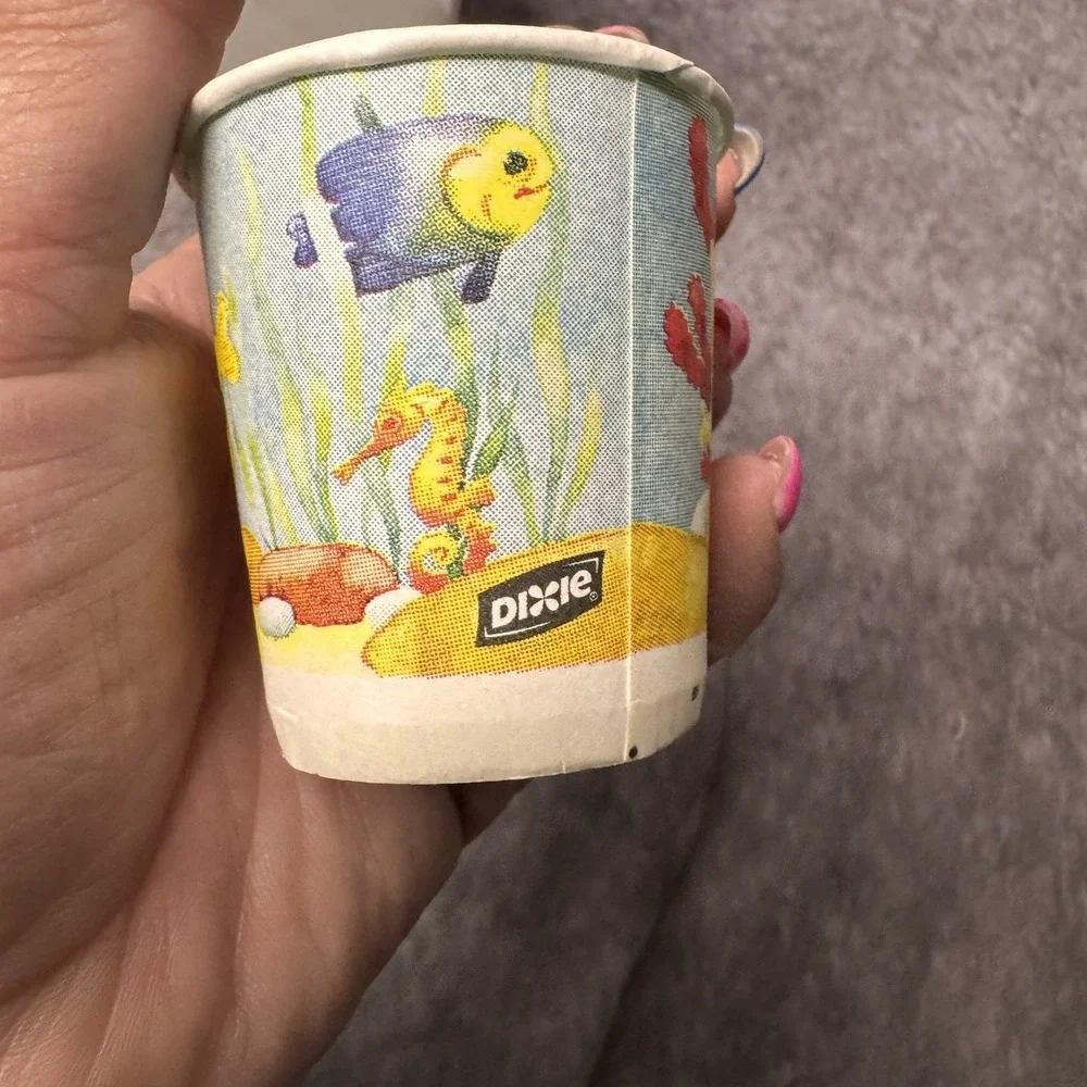 VTG Dixie Cup Bathroom Countertop Pop UP Dispenser Holder Faux Marble Plastic